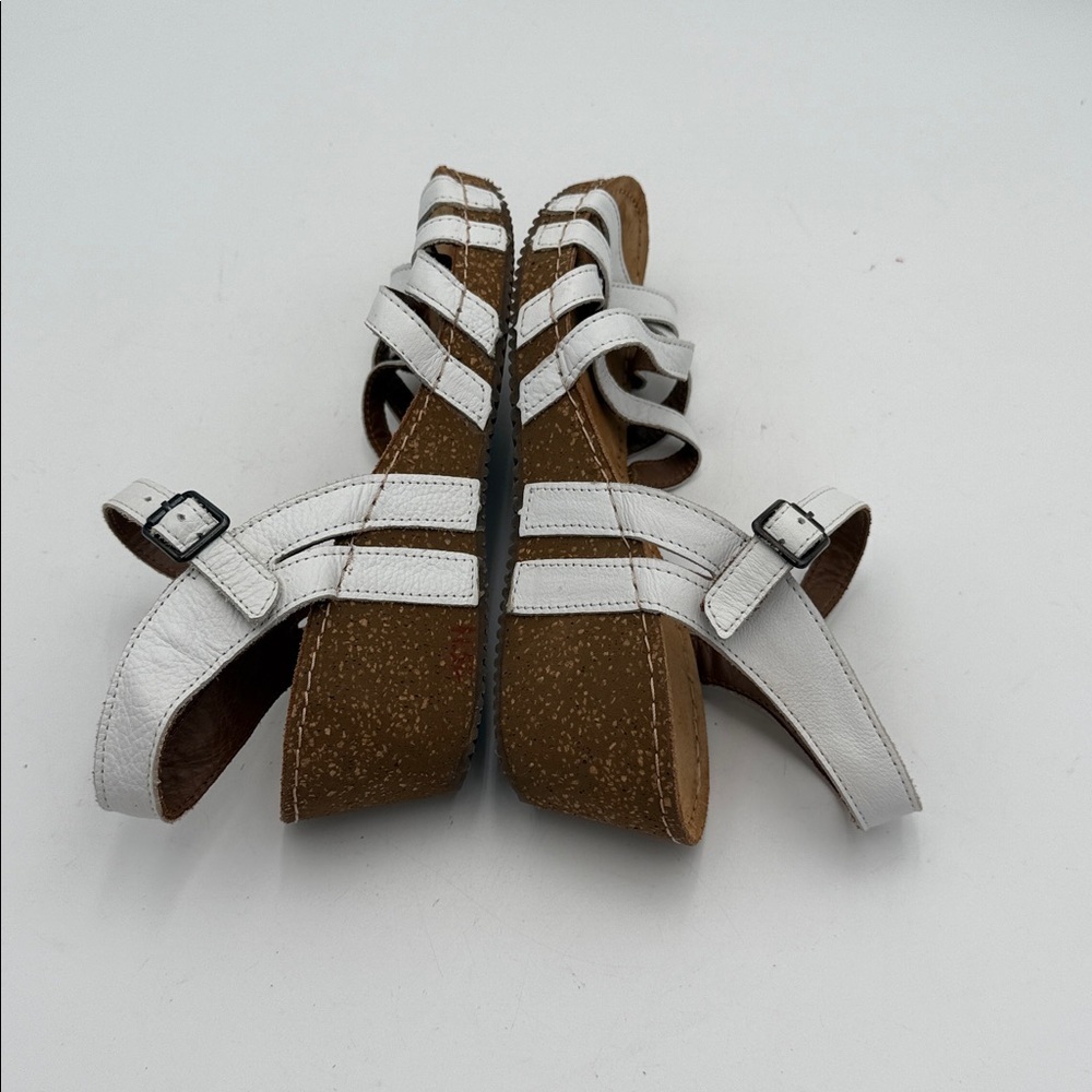 Bionica Women's White Strappy Sandals wedge 9M casual vacation Leather beach Y2K - Picture 6 of 9